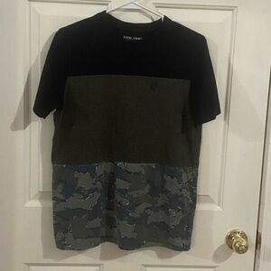 Zoo York Men’s Small Shirt‎